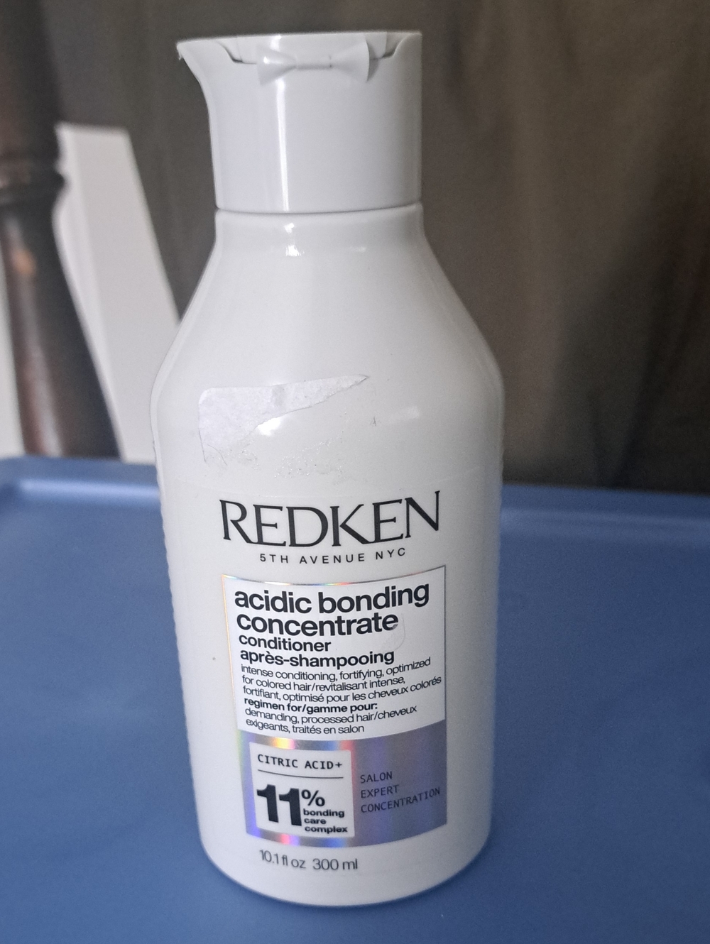 Redken Acidic Bonding Concentrate hair Conditioner 11% citric acid 300ml bottle